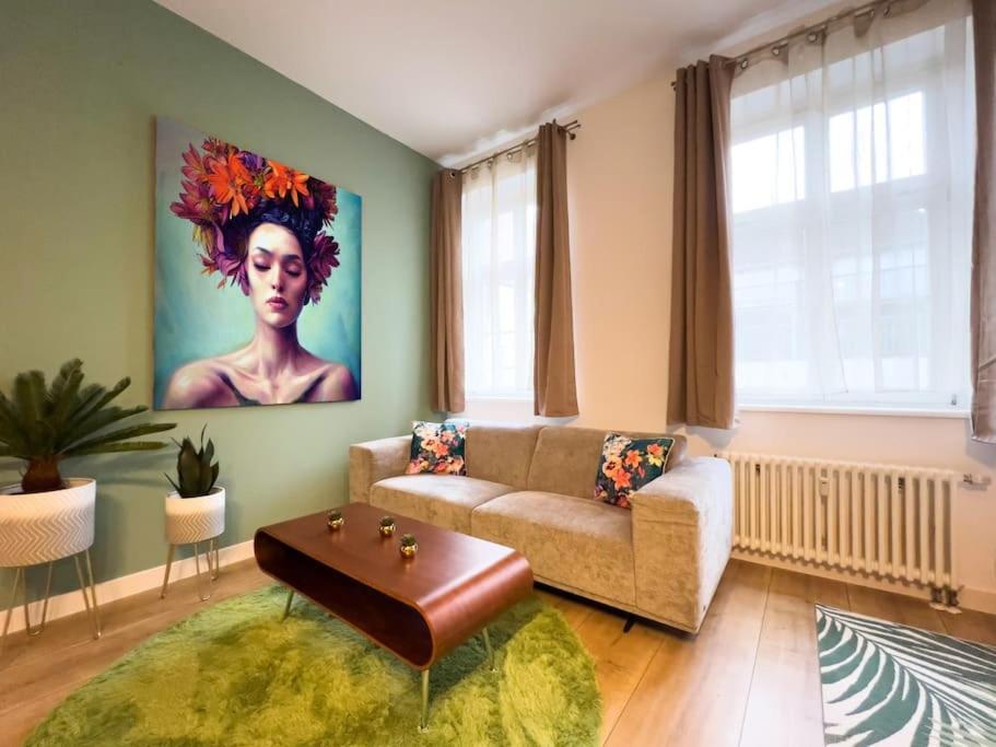 Apartment Exklusives Flowers