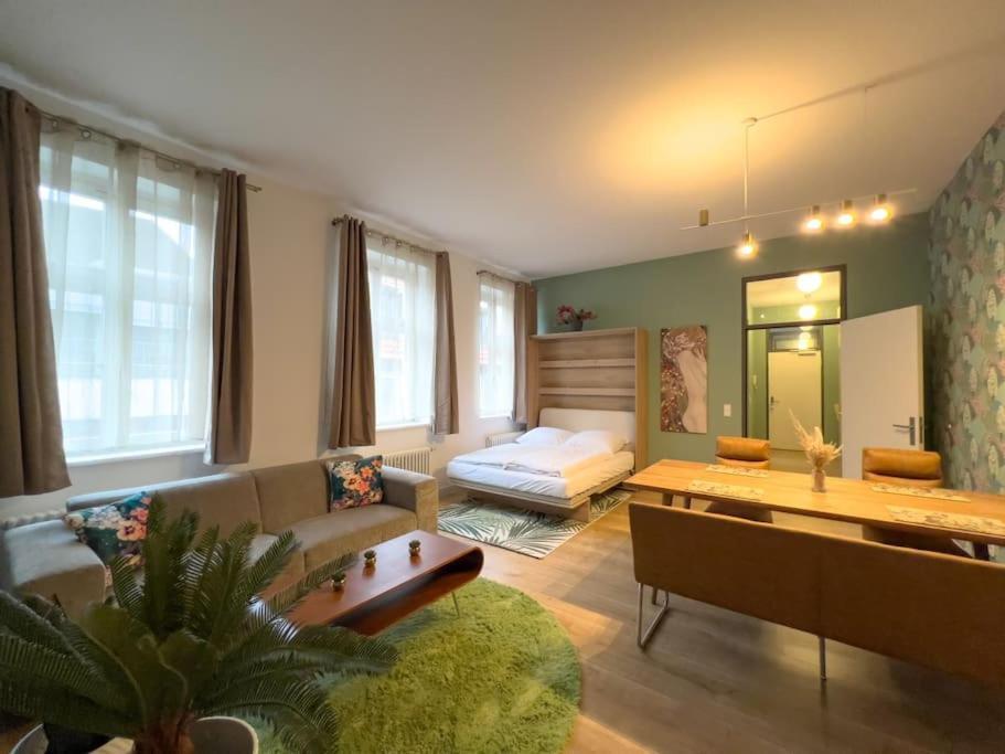 Apartment Exklusives Flowers *